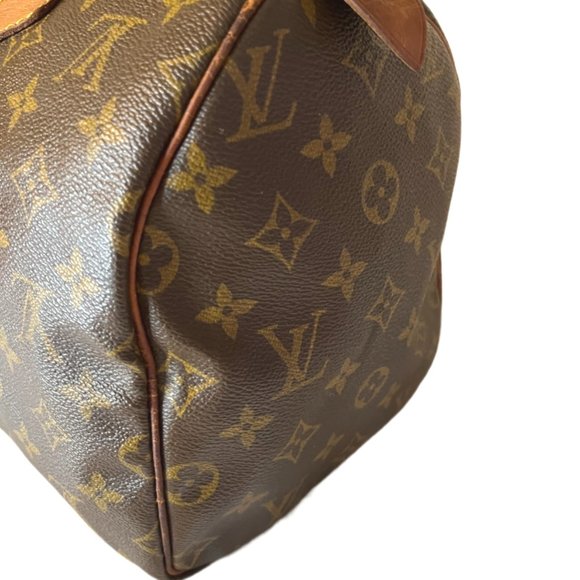 LOUIS VUITTON Speedy 30 Monogram Canvas Handbag with Gold Hardware - Picture 9 of 16